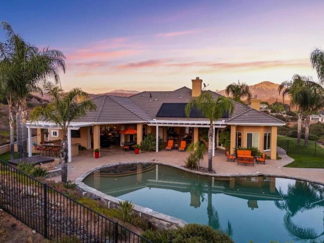 2772 Firebrand Drive, Alpine, CA 91901