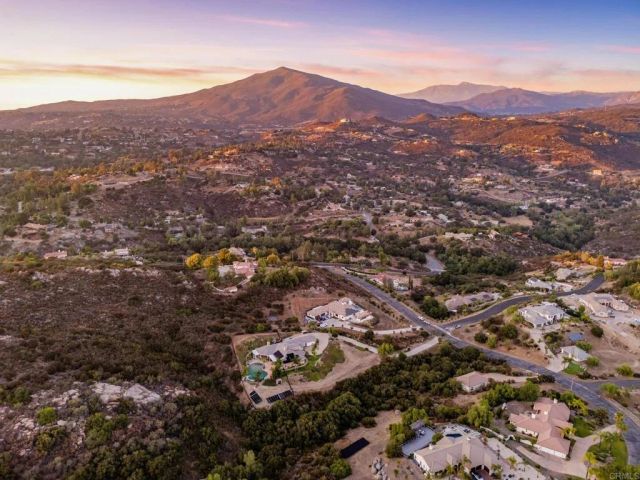 2772 Firebrand Drive, Alpine, CA 91901