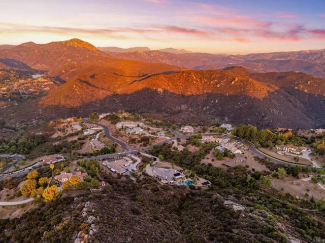 2772 Firebrand Drive, Alpine, CA 91901