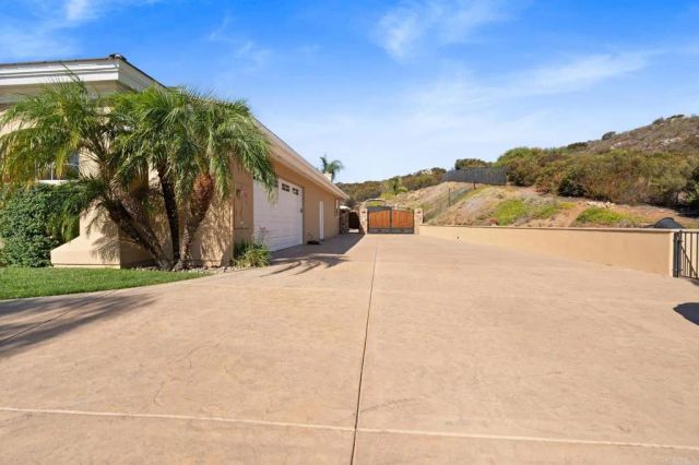 2772 Firebrand Drive, Alpine, CA 91901