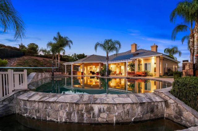 2772 Firebrand Drive, Alpine, CA 91901