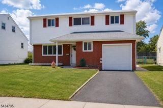 303 Egolf Dr., Rahway City, NJ 07065