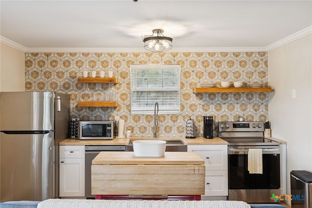 4669 Fm 2673, Canyon Lake, TX 78133