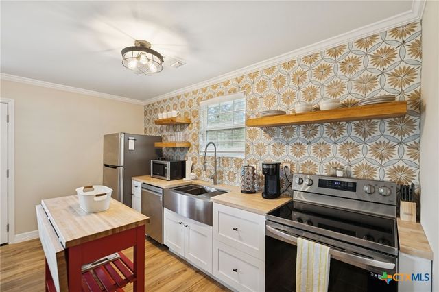 4669 Fm 2673, Canyon Lake, TX 78133