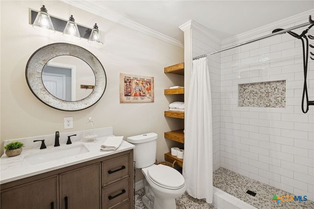 4669 Fm 2673, Canyon Lake, TX 78133