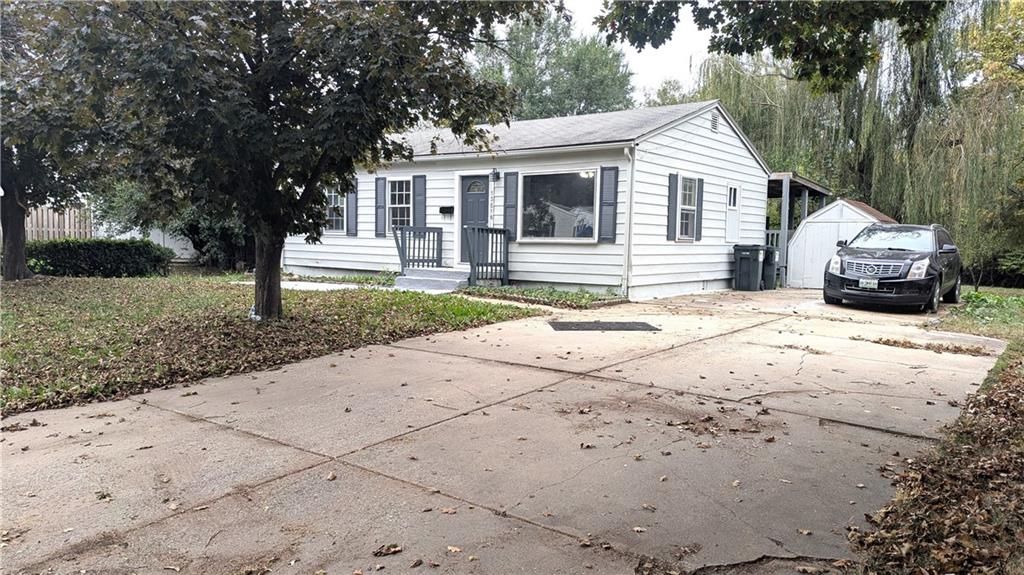 13516 12th Street, Grandview, MO 64030