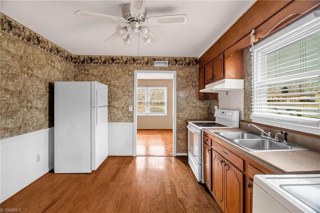 1203 Curtis Street, Greensboro, NC 27406