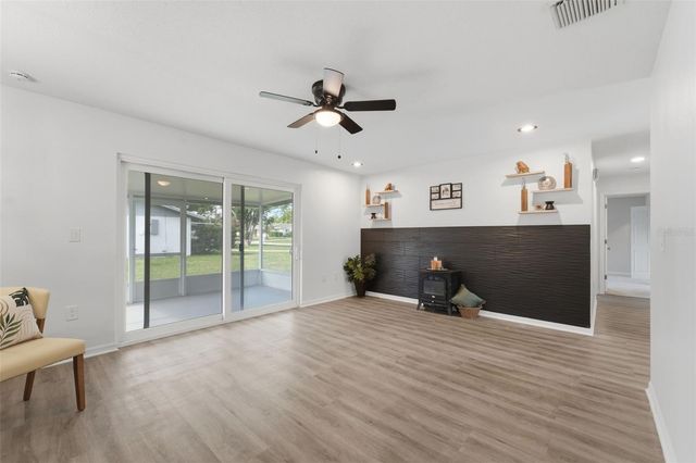 525 E ROBERTS STREET, Orange City, FL 32763