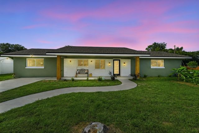 525 E ROBERTS STREET, Orange City, FL 32763