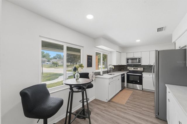 525 E ROBERTS STREET, Orange City, FL 32763