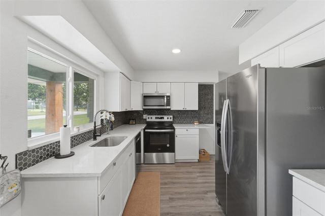 525 E ROBERTS STREET, Orange City, FL 32763