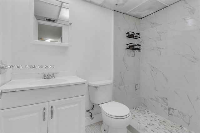 8101 SW 72nd Ave 123W, Miami, FL 33143