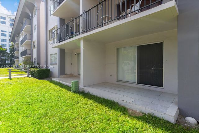 8101 SW 72nd Ave 123W, Miami, FL 33143