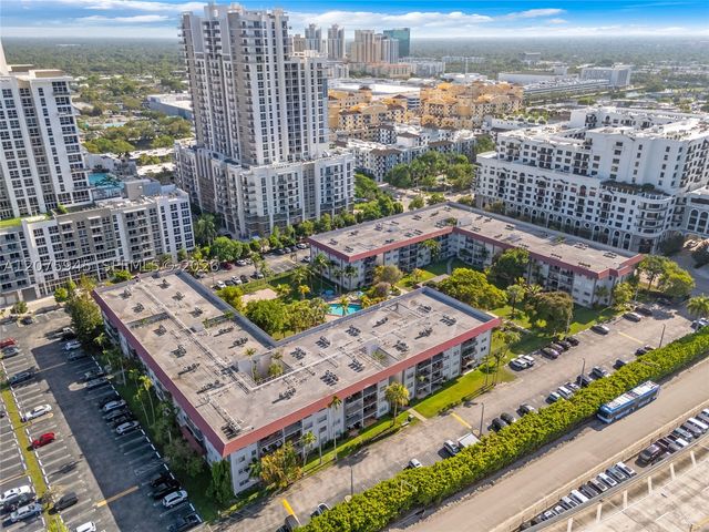 8101 SW 72nd Ave 123W, Miami, FL 33143