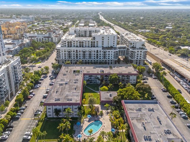 8101 SW 72nd Ave 123W, Miami, FL 33143