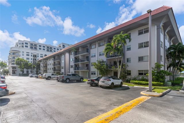 8101 SW 72nd Ave 123W, Miami, FL 33143
