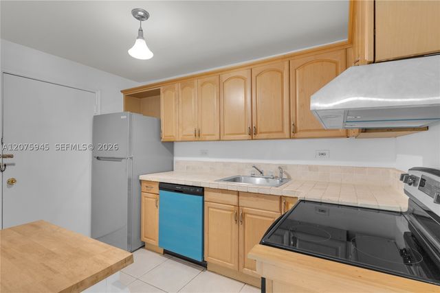 8101 SW 72nd Ave 123W, Miami, FL 33143