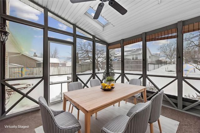 3010 Meadow Glen Street, Marion, IA 52302