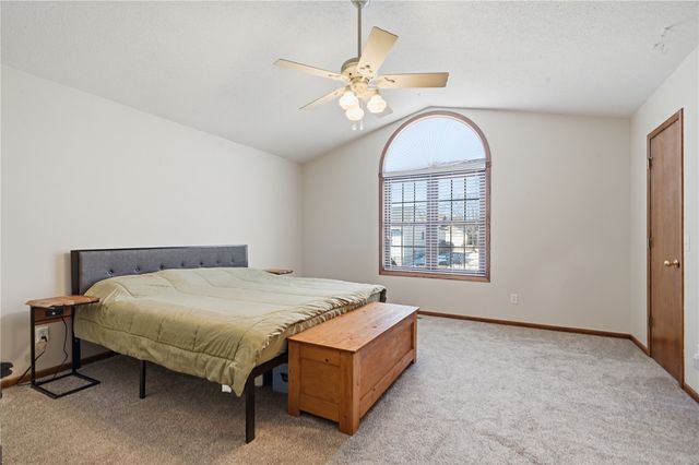 3010 Meadow Glen Street, Marion, IA 52302