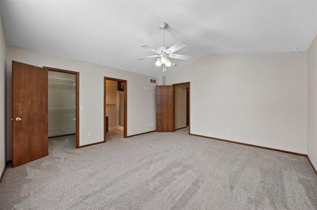 3010 Meadow Glen Street, Marion, IA 52302