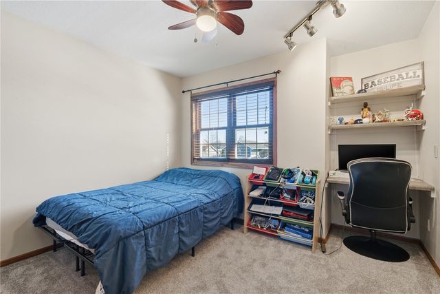 3010 Meadow Glen Street, Marion, IA 52302