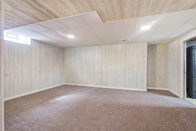 3010 Meadow Glen Street, Marion, IA 52302