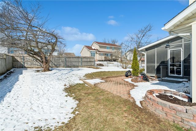 3010 Meadow Glen Street, Marion, IA 52302