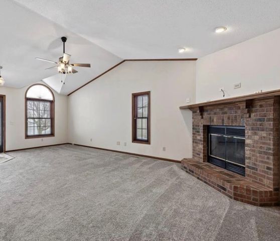 3010 Meadow Glen Street, Marion, IA 52302