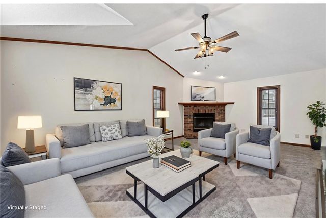 3010 Meadow Glen Street, Marion, IA 52302