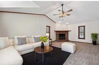 3010 Meadow Glen Street, Marion, IA 52302