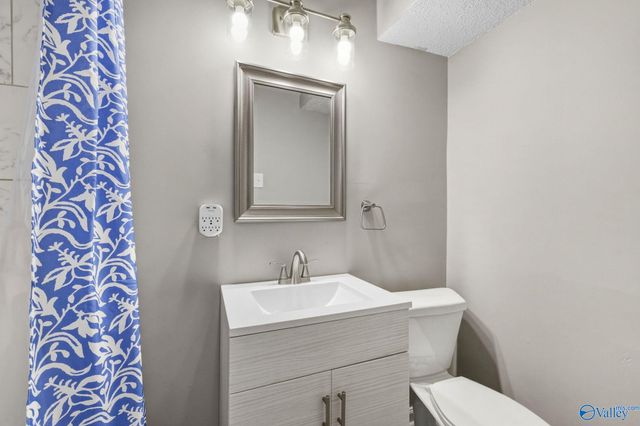 2106 Mythewood Drive, Huntsville, AL 35803