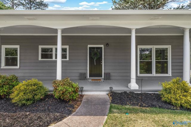 2106 Mythewood Drive, Huntsville, AL 35803