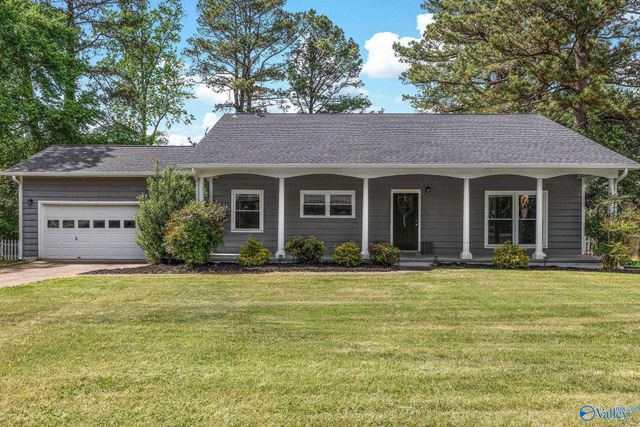 2106 Mythewood Drive, Huntsville, AL 35803