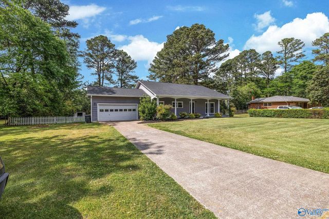 2106 Mythewood Drive, Huntsville, AL 35803