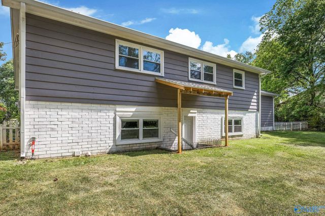 2106 Mythewood Drive, Huntsville, AL 35803