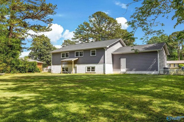 2106 Mythewood Drive, Huntsville, AL 35803