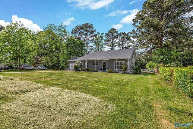 2106 Mythewood Drive, Huntsville, AL 35803