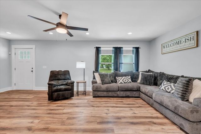 116 Carter Blake Rd, Tullahoma, TN 37388