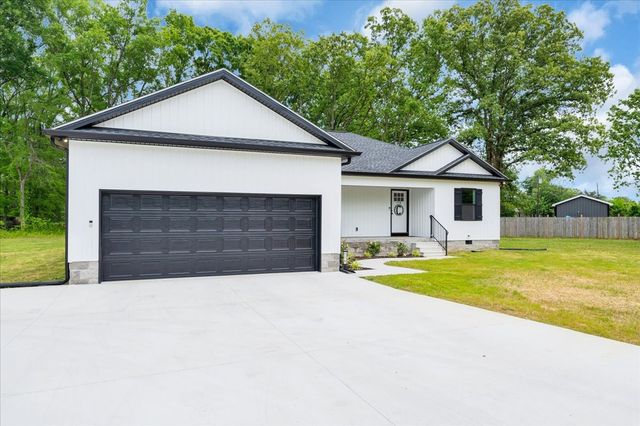 116 Carter Blake Rd, Tullahoma, TN 37388