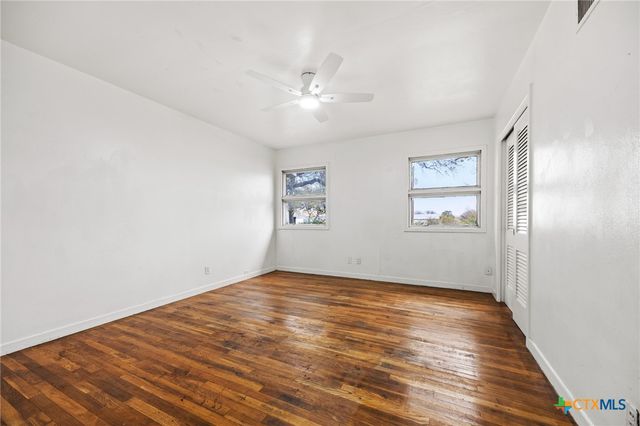 1002 W Woodlawn, San Saba, TX 76877