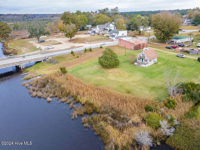 110 Wetherington Landing Road, Stella, NC 28582