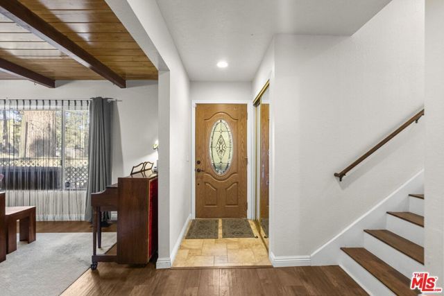 1197 Oriole Road, Wrightwood, CA 92397
