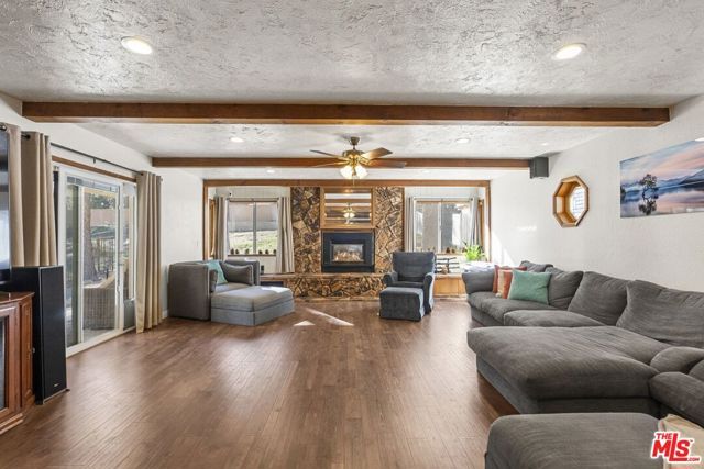 1197 Oriole Road, Wrightwood, CA 92397