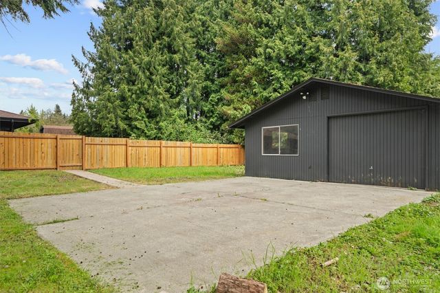 19420 143rd Place SE, Renton, WA 98058