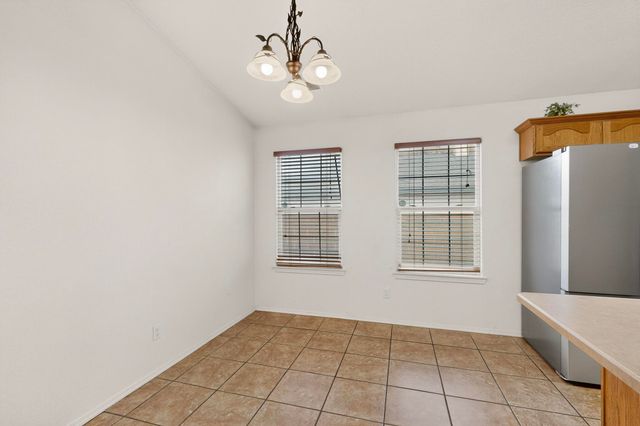 1034 Wagon Trail Street SW, Los Lunas, NM 87031