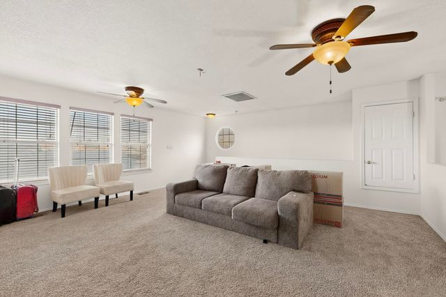 1034 Wagon Trail Street SW, Los Lunas, NM 87031