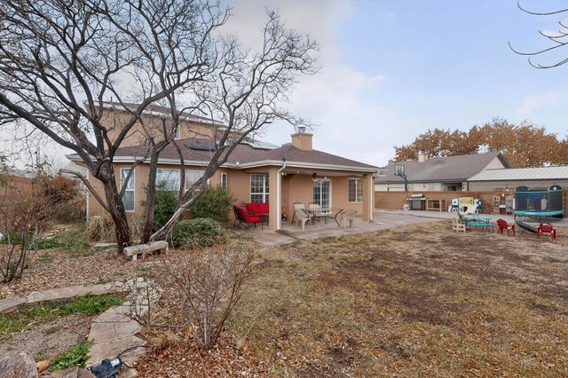 1034 Wagon Trail Street SW, Los Lunas, NM 87031