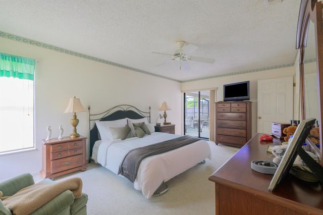 858 SE Roulette Lane, Port St Lucie, FL 34983