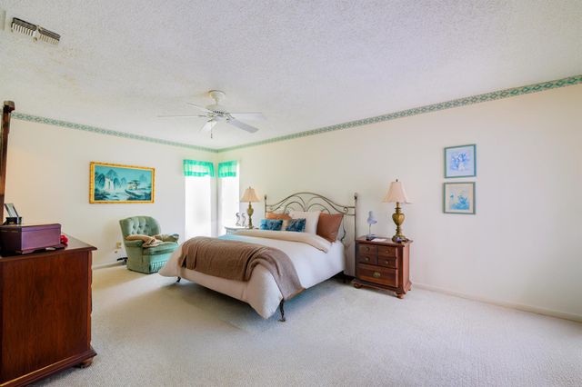 858 SE Roulette Lane, Port St Lucie, FL 34983