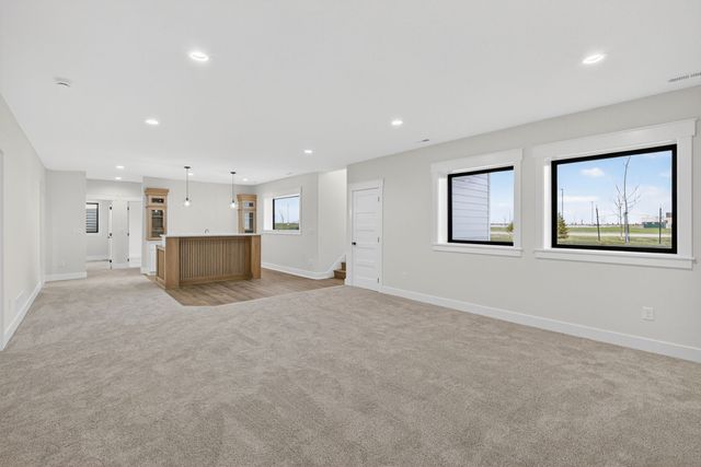 1415 NW Bull Run Court, Waukee, IA 50263